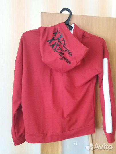 Спортивный костюм женский