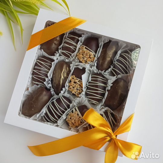 Подарочный набор из королевских фиников в шоколаде