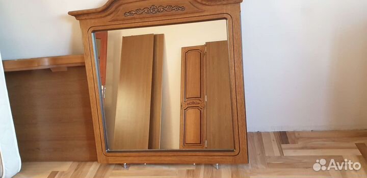 Зеркало новое