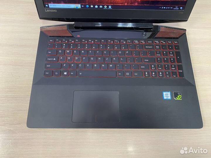 Игровой ноутбук Lenovo Y700-15ISK