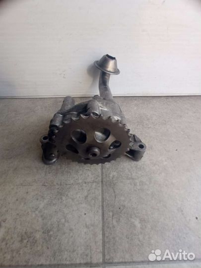 Насос масляный Audi A4 B5 (S4,RS4) 06A115105B