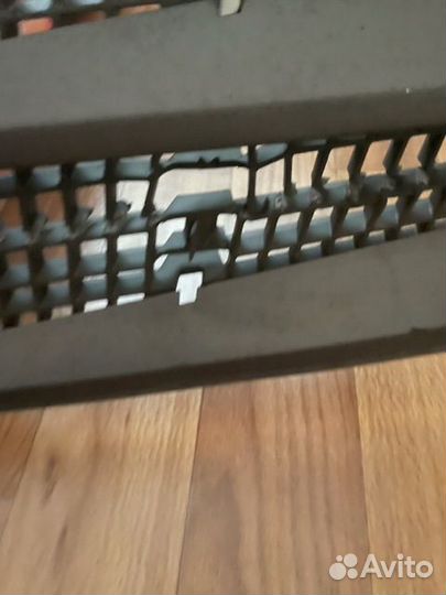 Продам решетку радиатора
