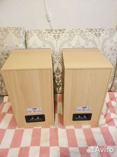 Колонки Canton LE 103