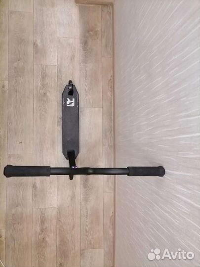 Трюковой самокат reaction stunt 3.0