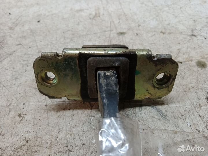 Ограничитель двери передней правой Hyundai Accent