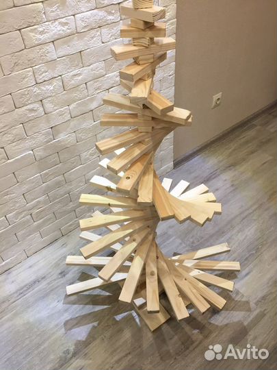 Елка из дерева новая