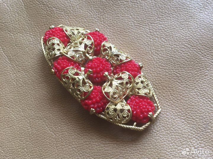 Брошь хризантема Чехия винтаж пресованое стекло