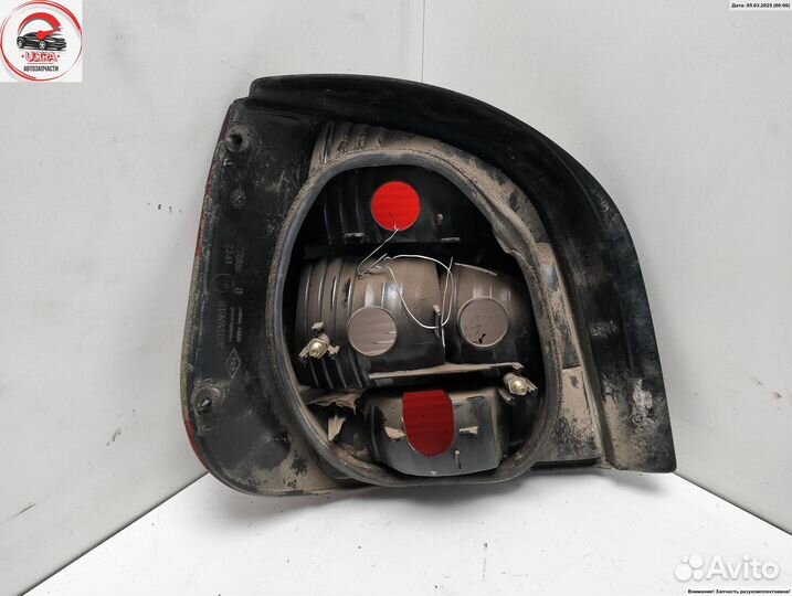 Фонарь задний правый б/у Renault Scenic RX4 7700430966