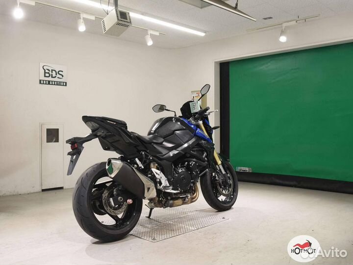 Suzuki GSR 750 2012г