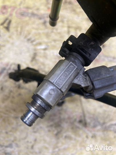 Топливная рампа Nissan Primera W11 SR20DE 1998