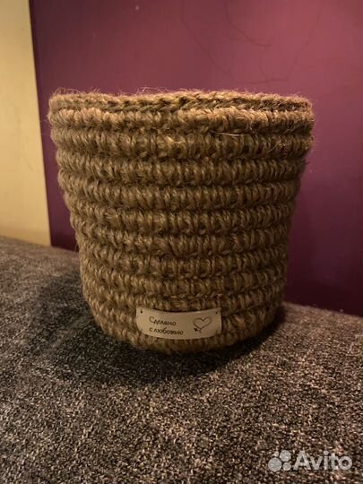 Традисканцыя в джутовом кашпо