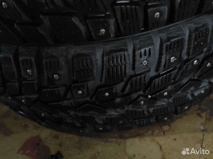 Dunlop Grandtrek Ice 02 215/60 R17