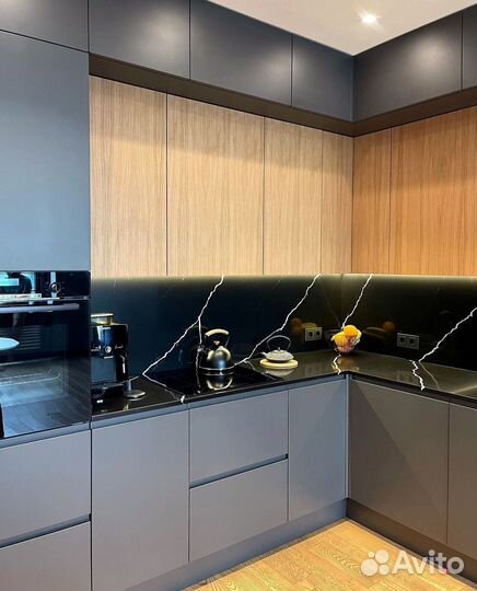 Кухонный гарнитур в современном стиле на заказ