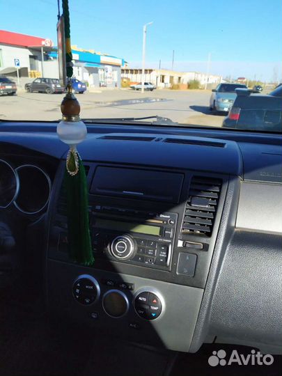 Nissan Tiida 1.6 МТ, 2010, 173 500 км