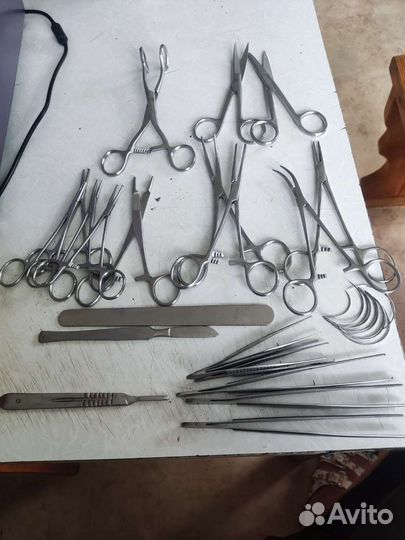 Набор хирургических инструментов