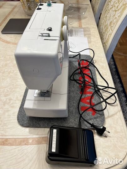 Швейная машина Janome бу