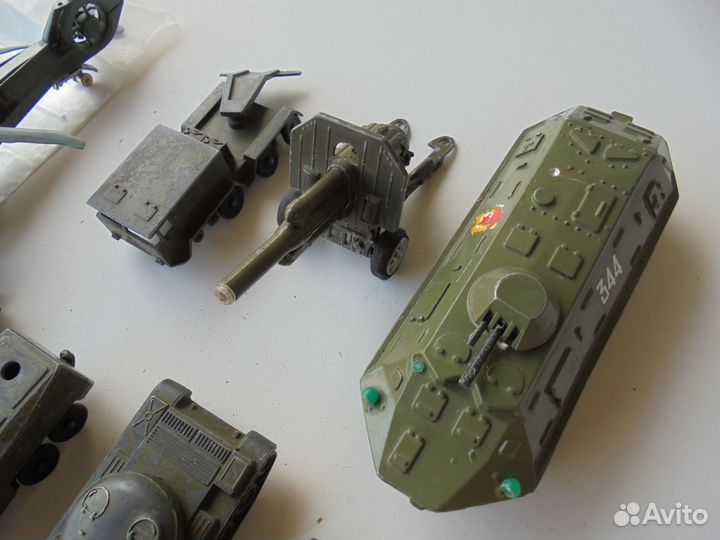 Военная техника. Игрушки. Металл. СССР