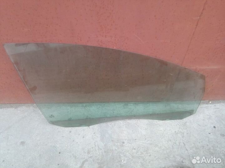 Стекло боковое двери перед.прав.VW, задн.прав.BMW