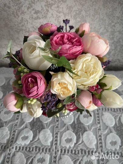 Мини-букет в бардовой гамме