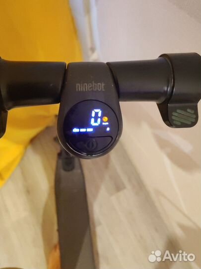 Электросамокат ninebot