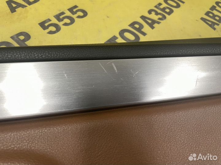 Обшивка двери передней правой VW Passat CC