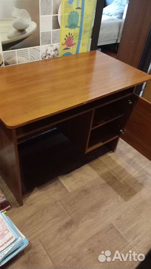 Письменный стол