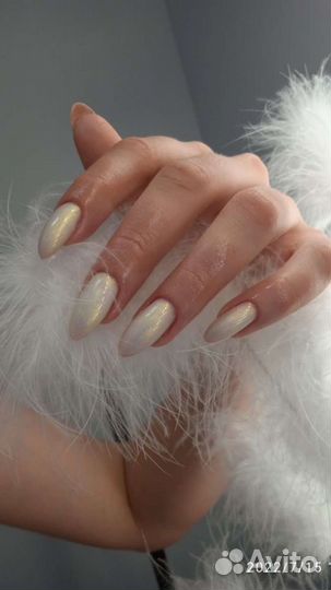 Наращивание ногтей и покрытие гель лаком