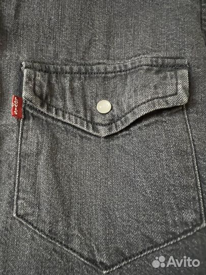 Джинсовая рубашка levis женская xs