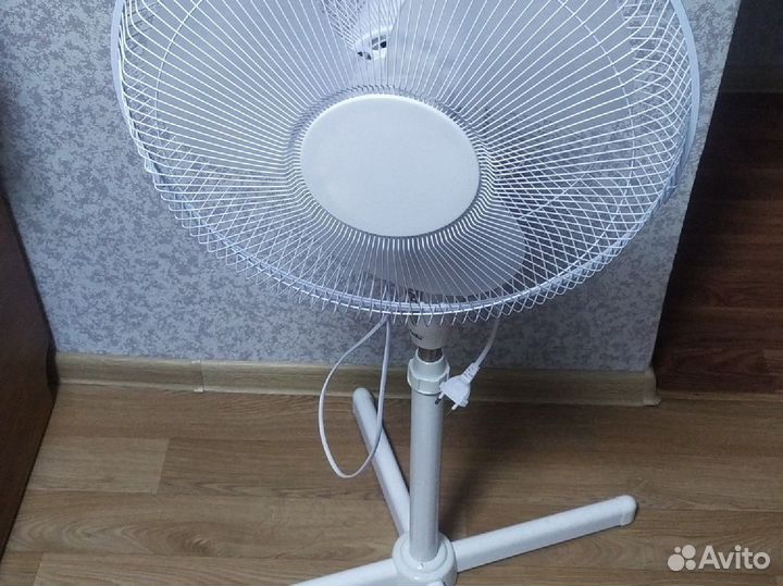 Вентилятор напольный с пультом