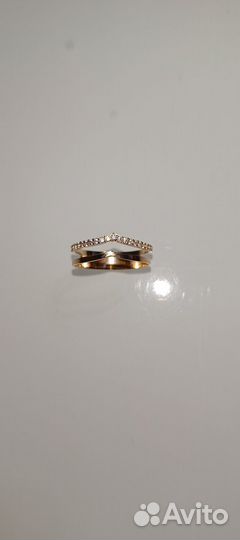 Стильное золотое кольцо