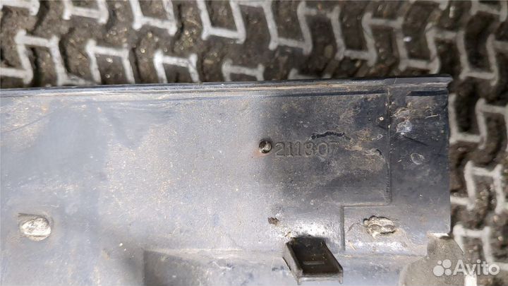 Решетка радиатора Iveco Daily 3, 2003