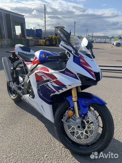 Honda CBR1000RR-R Fireblade SP 30