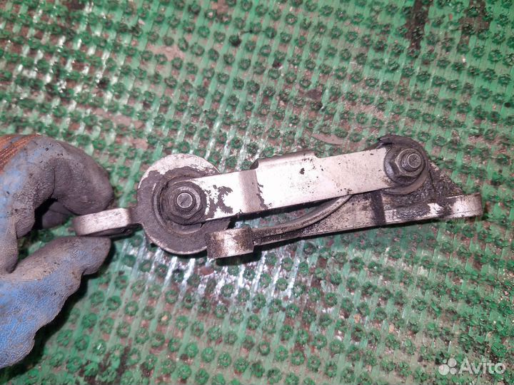 Опора кпп передняя Volvo S80