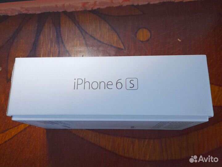 Коробка от iPhone 6s
