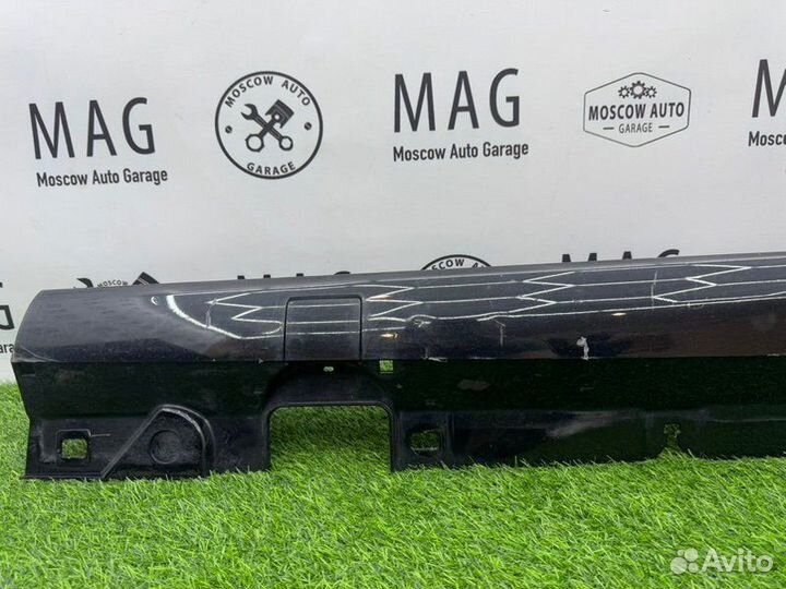 Накладка порога левая Mercedes-Benz E 238 654.920