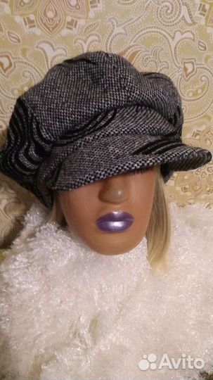 Кепки женскии новые