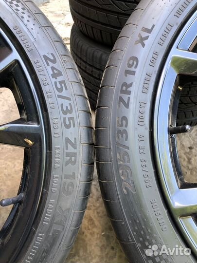 Комплект оригинальных колёс Audi R8 R19