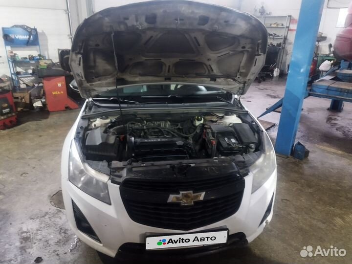 Chevrolet Cruze 1.6 МТ, 2014, 267 000 км