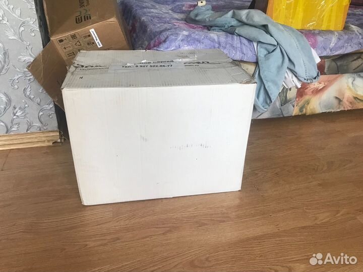 Коробка с электроникой