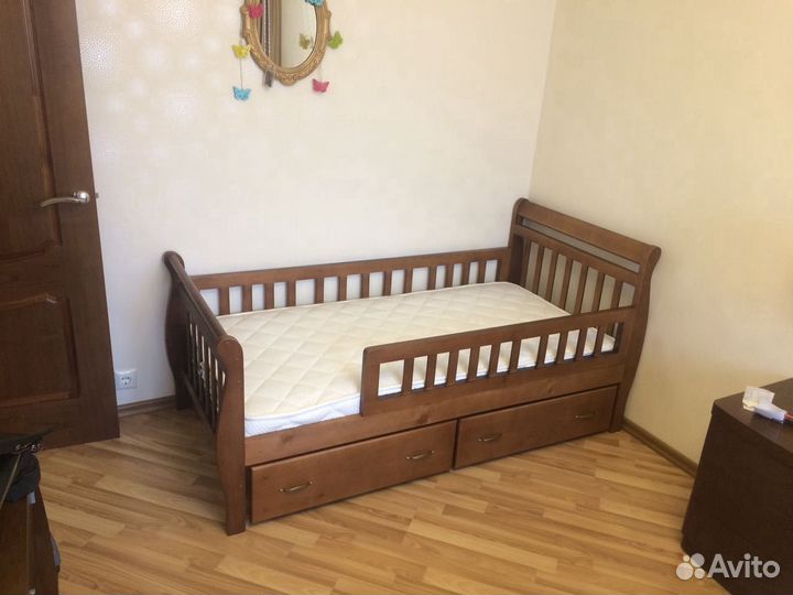 Детская кровать из массива