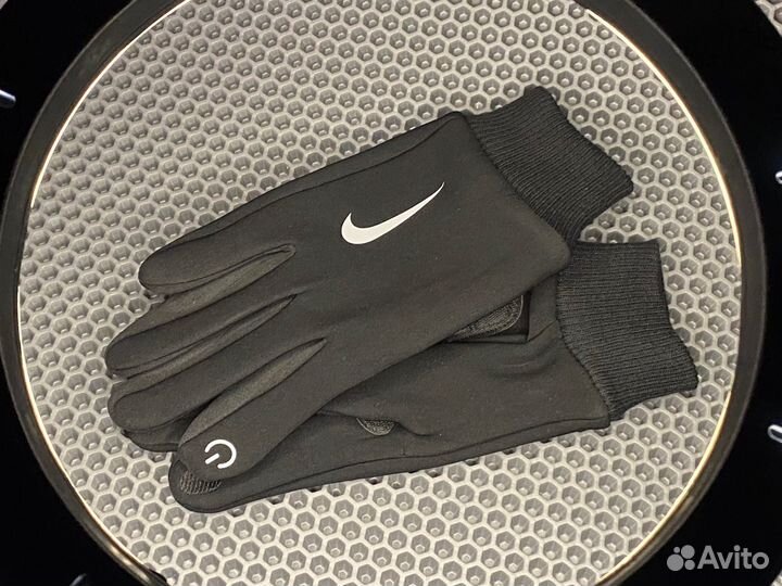 Перчатки nike hyperwarm