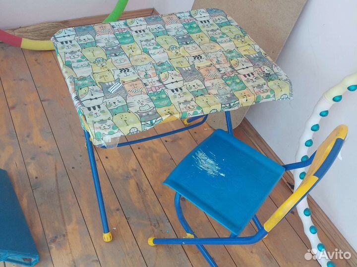 Детский стол и стул