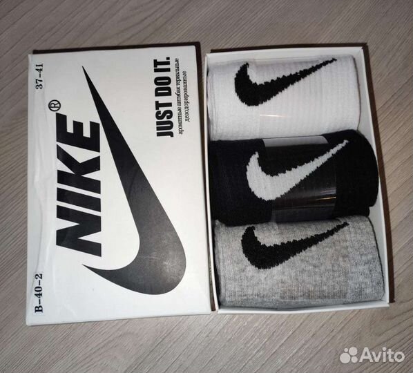 Огромный выбор носков в подарочной упаковке