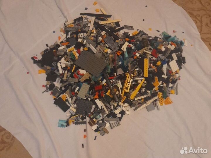 Lego оригинал и также аналог. Торг есть