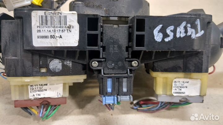 Переключатель поворотов и дворников Opel Vivaro, 2015