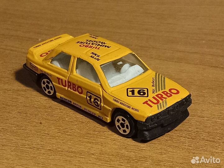 Bmw e30 1:64 примерно. Раритет