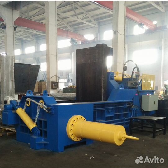 Пакетировочный пресс для металлолома