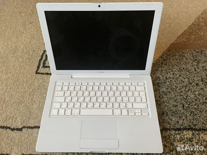 Apple MacBook