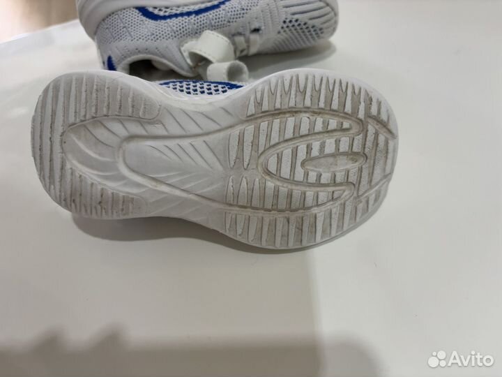 Кроссовки детские