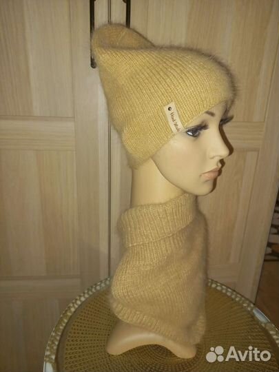 Шапка пух норки и снуд уголок